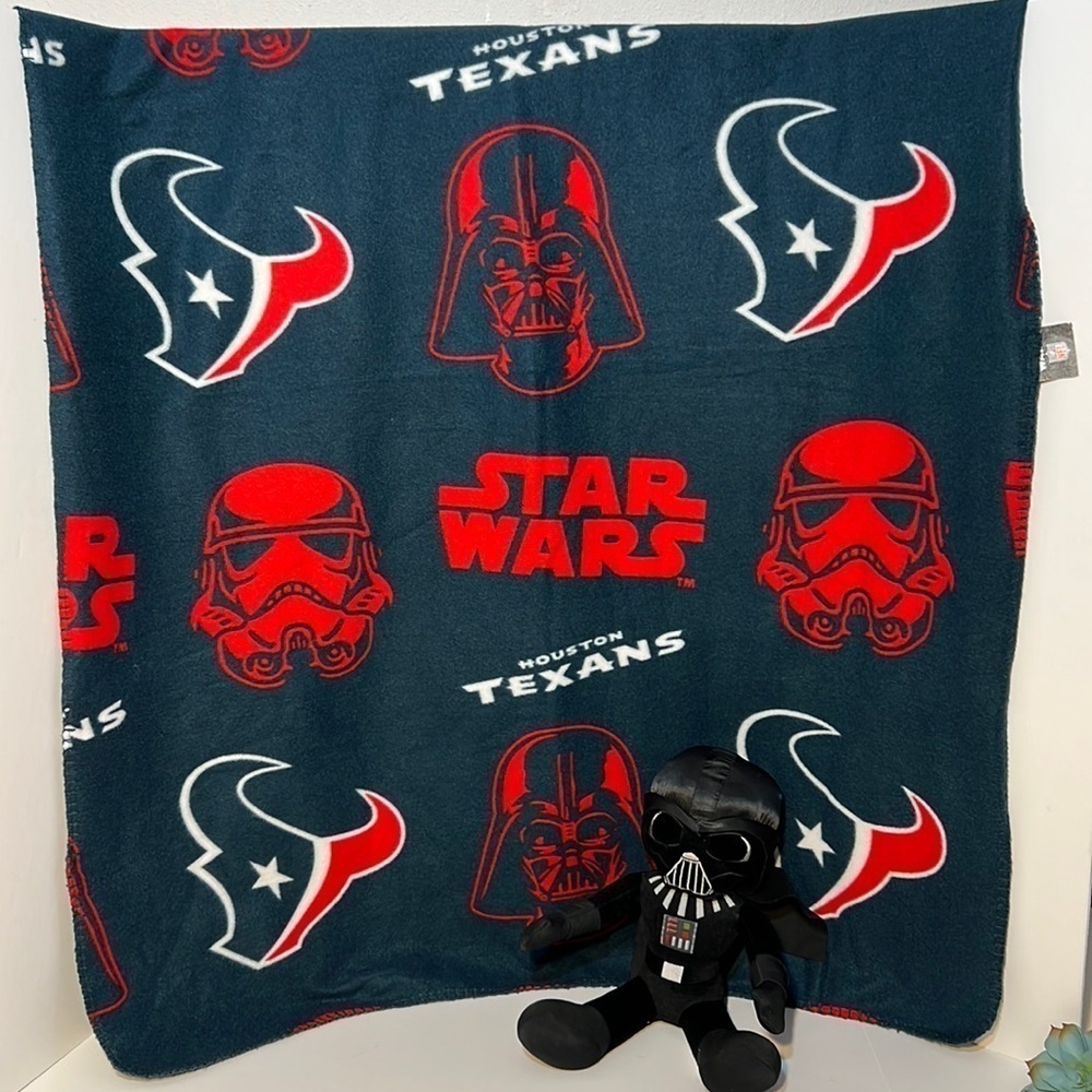 Star Wars Texans Fleece Blanket And Darth Vader Toy